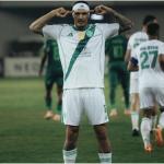 Surpresa na lista de convocados para a Copa, Ibañez se prontifica para ajudar: ‘Levo até água’