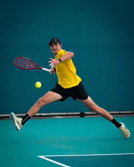 João Fonseca treina para estreia no Masters 1000 de Miami