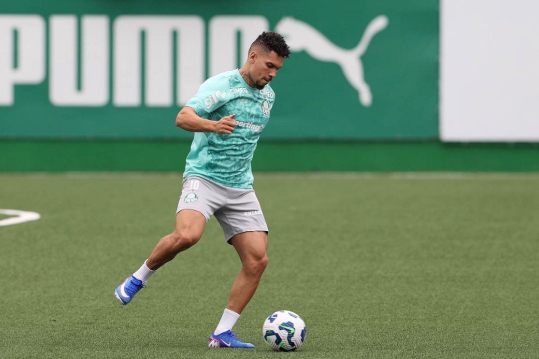 Paulinho segue em recondicionamento, e Palmeiras mantém cautela sobre volta