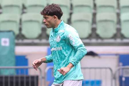Giay é convocado pela Argentina