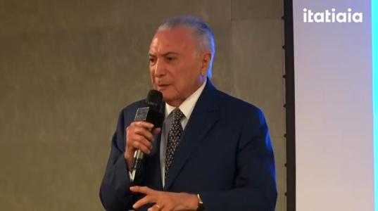Michel Temer durante evento na CDL-BH