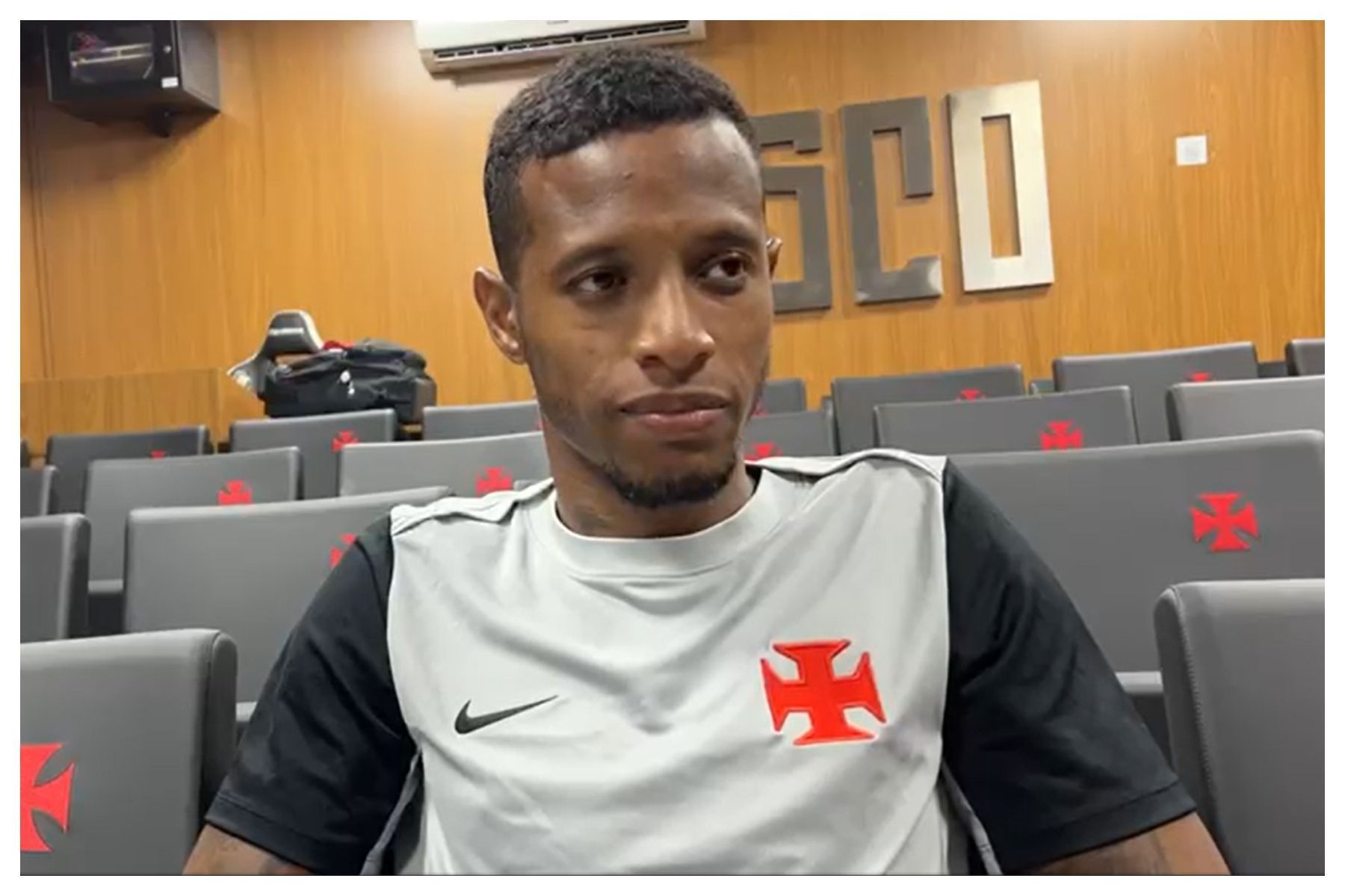 Volante do Vasco vira alvo de clubes da Série A e negocia saída na janela