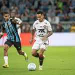 De camisa nova, Grêmio vence Vitória pelo Campeonato Brasileiro