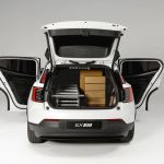 Volvo transforma EX30 em furgão de entregas com desempenho de esportivo