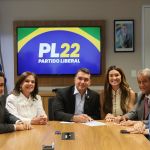 Greyce Elias se filia ao PL em ato com Flávio e Valdemar em Brasília