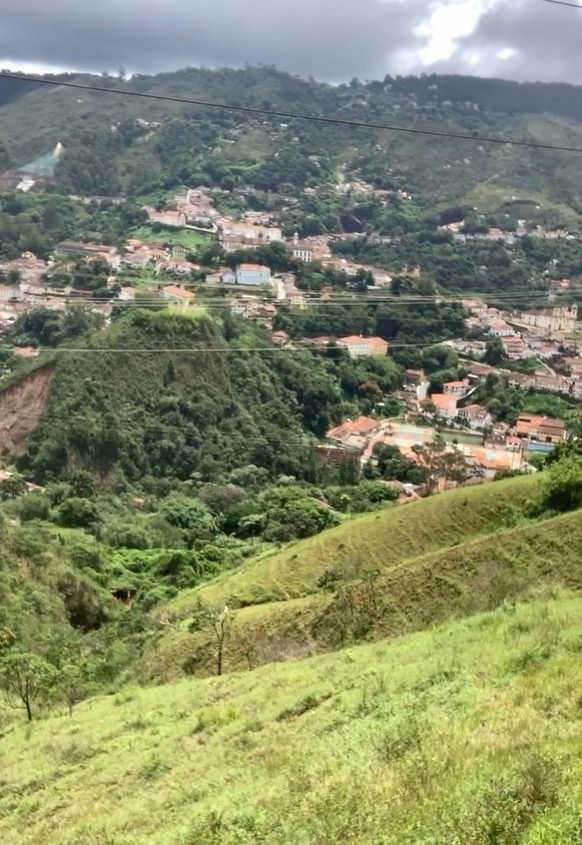 Moradores da Vila Aparecida debatem fechamento de portão do IFMG