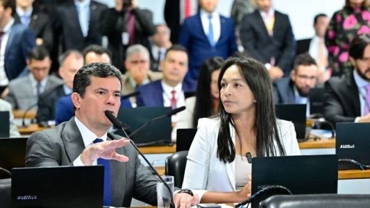 Moro pede vista e adia votação na CCJ, enquanto relatora Eliziane Gama defende avanço da proposta