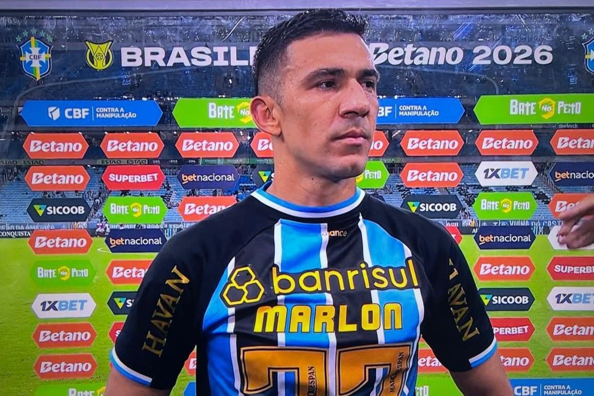 Balbuena reage à fratura de Marlon em vitória do Grêmio