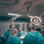 HU Brasil abre 112 vagas urgentes para médicos em hospitais universitários