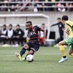 Cria do Cruzeiro, atacante marca golaço no Japão e impressiona