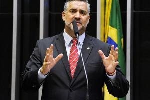 PT e parlamentares pedem investigação nacional sobre listas de boicote a eleitores de Lula