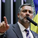 CPMI do INSS: base ameaça contra-atacar com relatório paralelo
