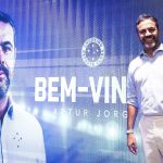 Artur Jorge reage a primeiro dia no Cruzeiro e faz 'convite' à torcida