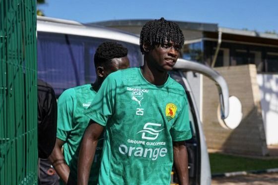 Cissé treina com Seleção de Guiné, e jogadores do Atlético reagem nas redes