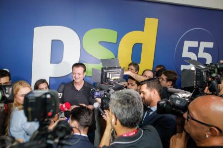 Kassab fala com imprensa após filiação de Silvia Abravanel, em São Paulo