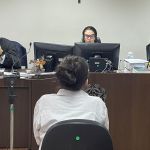 Mulher que matou namorado após ele ‘alisar’ filha dela dá detalhes do crime