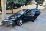 Perseguição policial termina com carro batido e suspeito preso em BH