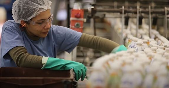 Indústria de alimentos em Minas cresce, mas vê riscos com cenário externo