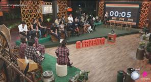Participantes formam quinta Roça