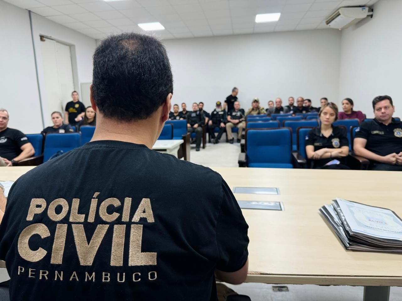 Polícia Civil de Pernambuco abre mais de 1,3 mil vagas com salários de até R$ 13,5 mil