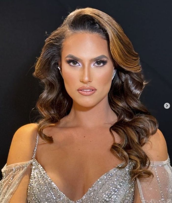 A segunda colocada, Taiany Zimpel, assume o título de Miss Mato Grosso.