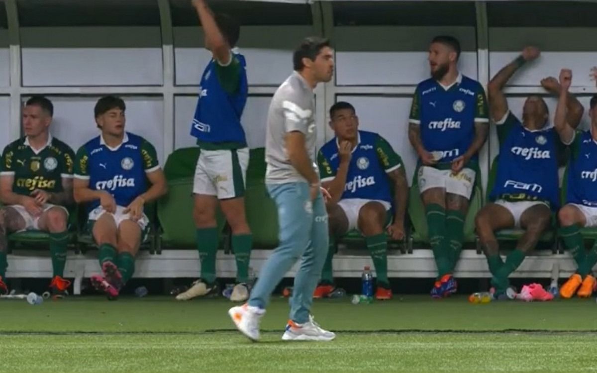 Palmeiras: STJD adia julgamento de recurso sobre punição a Abel Ferreira