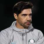 Palmeiras informa lesão ligamentar de meia, que vira desfalque para Abel Ferreira