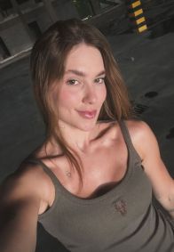 Virginia mostrou a construção da academia nas redes sociais