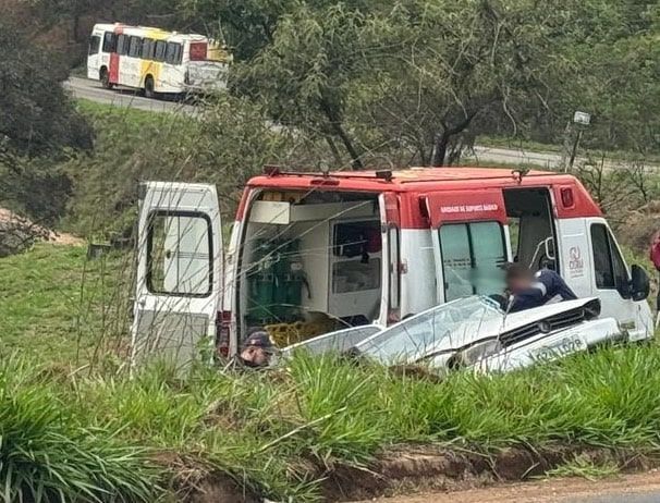Acidente na MG-129 deixa três feridos em Congonhas