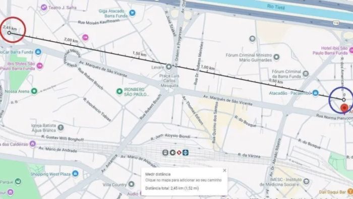 Círculo vermelho, à esquerda, mostra o local onde o avião caiu nesta sexta-feira, enquanto o círculo azul, à direita, mostra local da queda do helicóptero em 2023