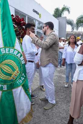 Arlindo Cruz é velado e enterrado no Rio