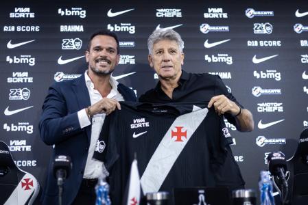 Admar Lopes ao lado de Renato Gaúcho na apresentação oficial do técnico