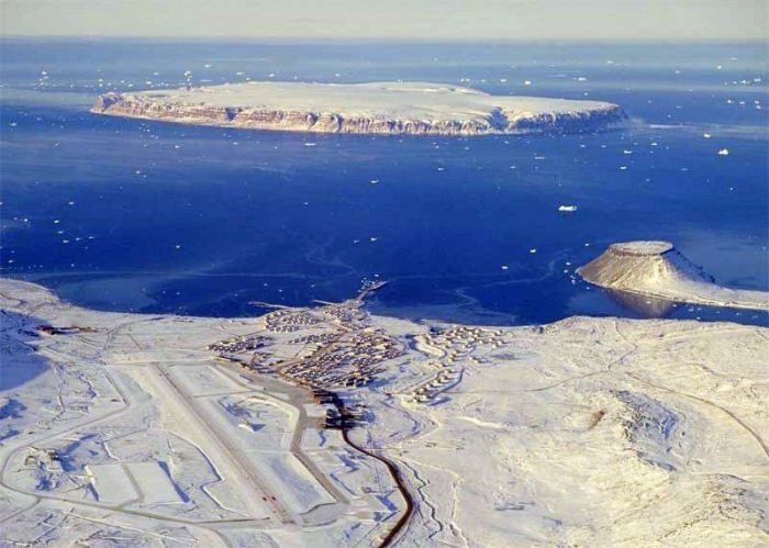 Foto aérea da Base Aérea de Thule