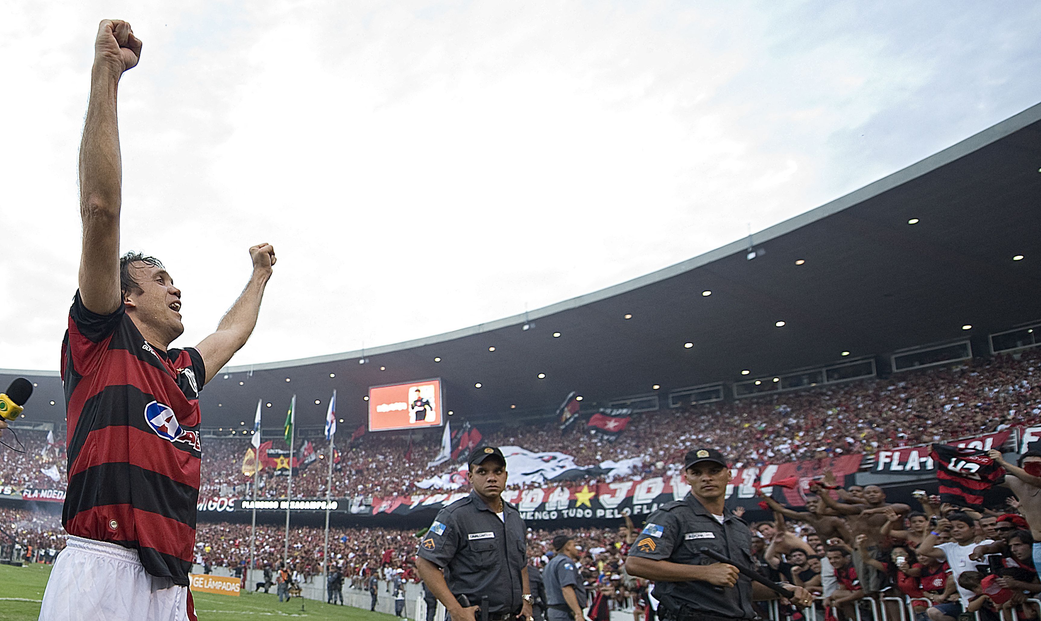 Ídolo do Flamengo exalta torcida do Atlético e revela diferencial de tratamento