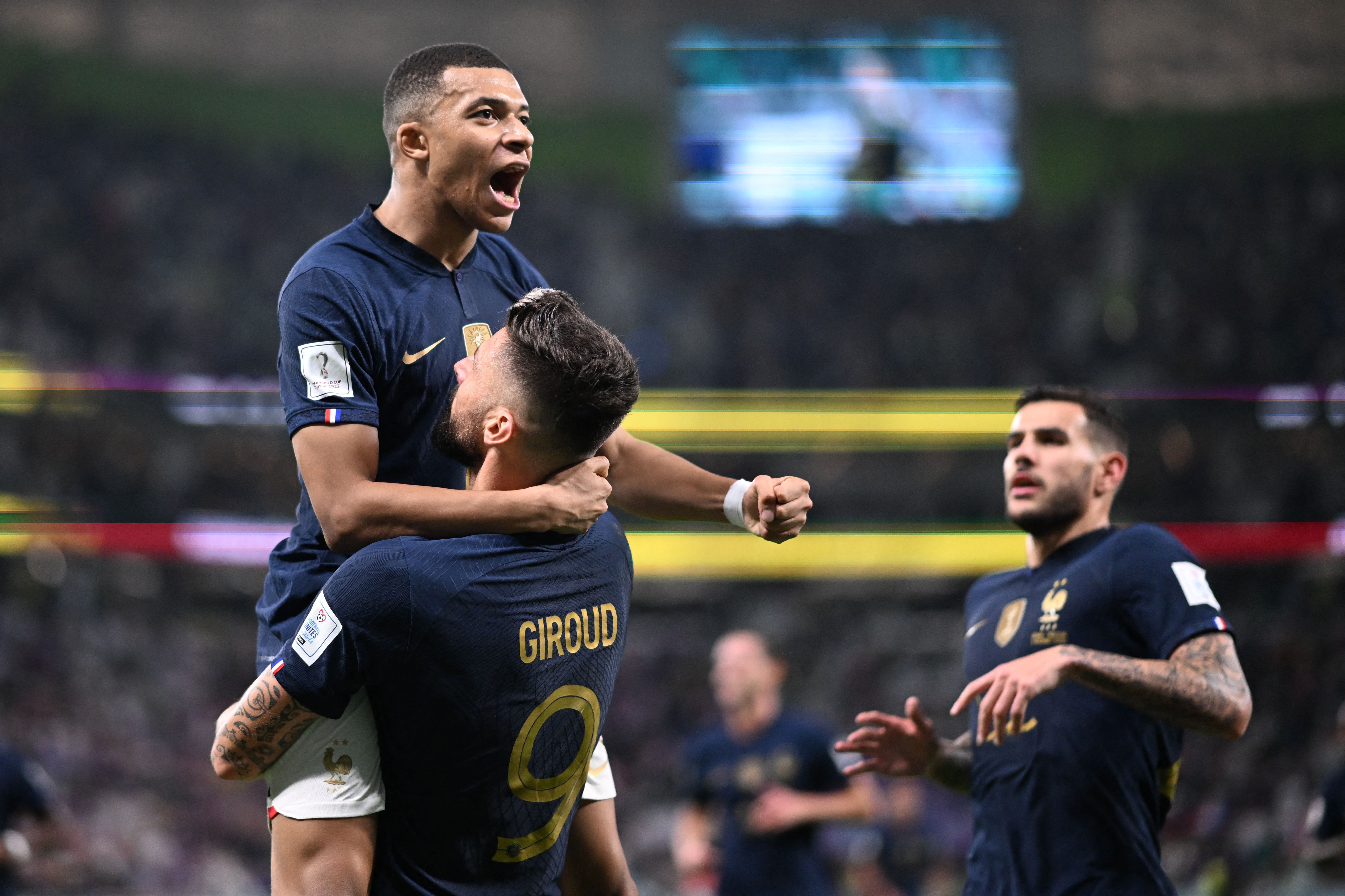 Campeão da Copa com a França elege ídolo do Cruzeiro ao criar 'jogador perfeito'