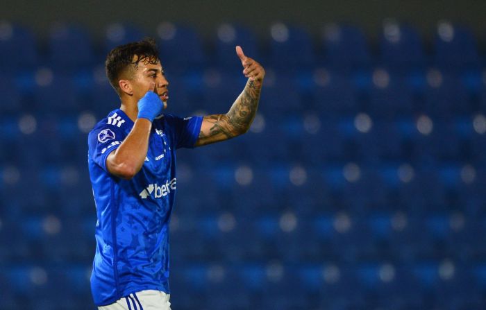 Caio Jorge celebra gol do Cruzeiro sobre o Libertad em Assunção, pela Sul-Americana