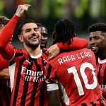 Milan derrota Lecce em casa e alcança terceira vitória seguida no Italiano
