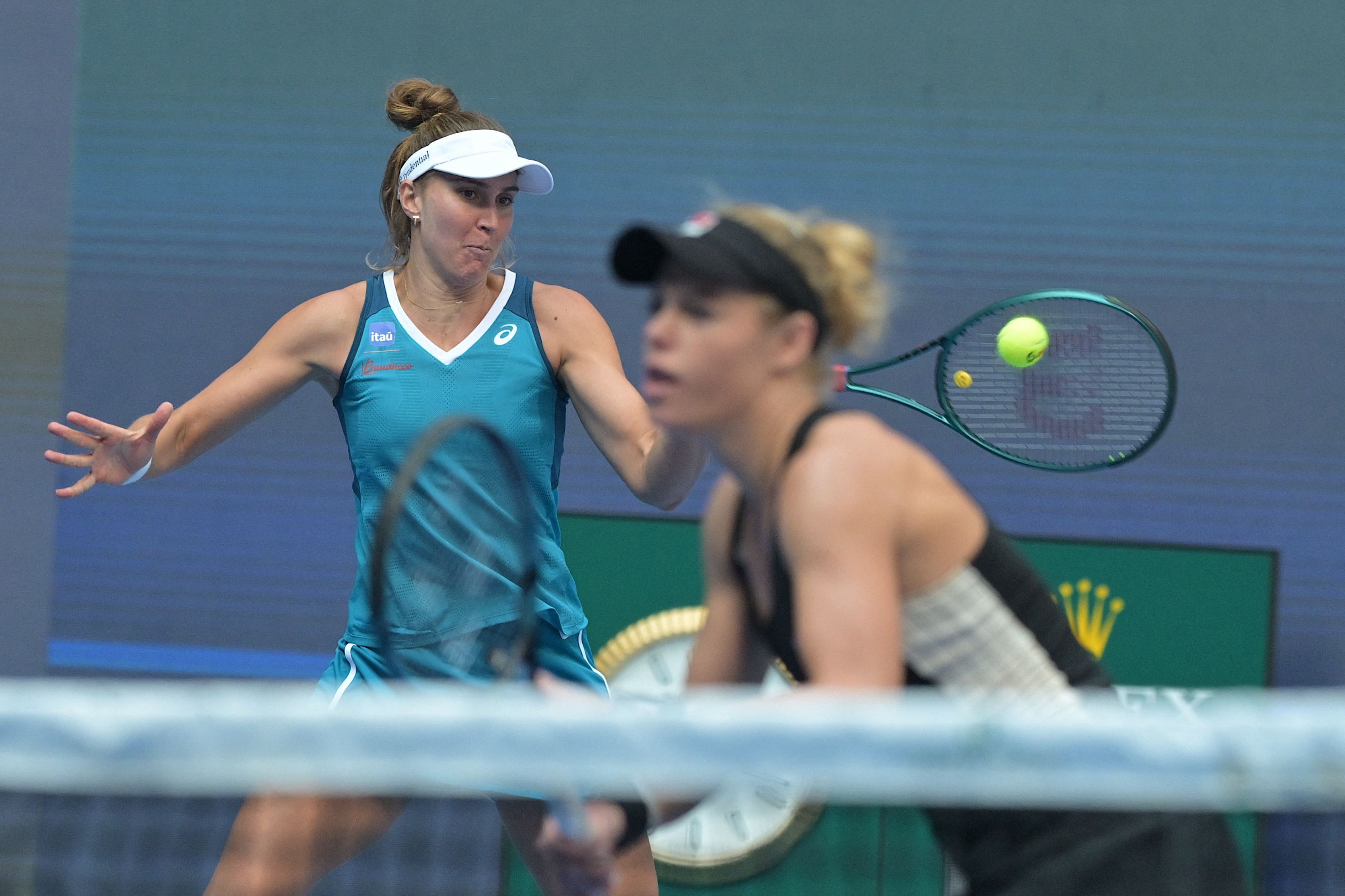 Circuito da China: Bia Haddad cai nas duplas, e Wild é eliminado por Medvedev