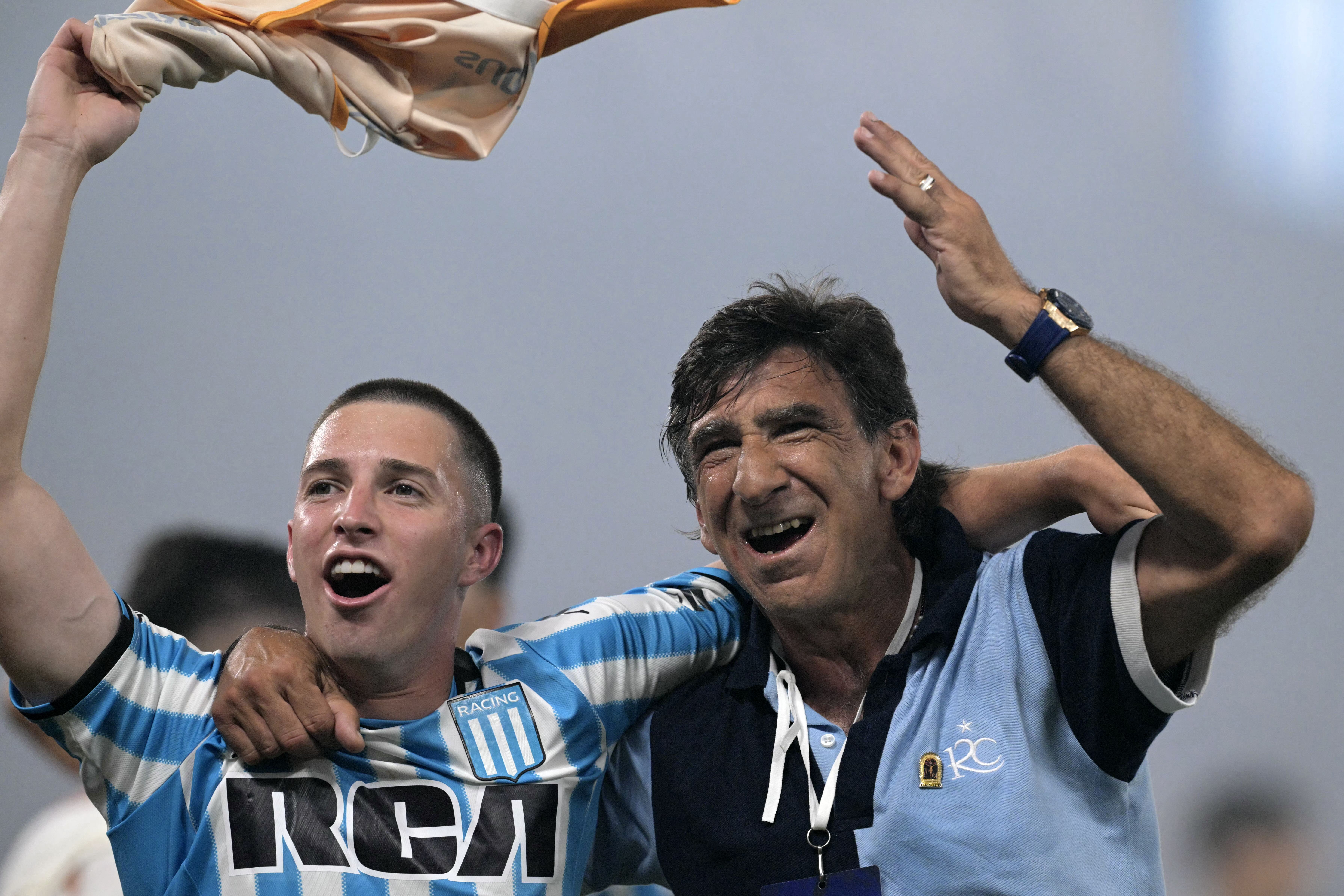Técnico do Racing avisa sobre decisão contra o Cruzeiro: ‘Final não se joga, se ganha'