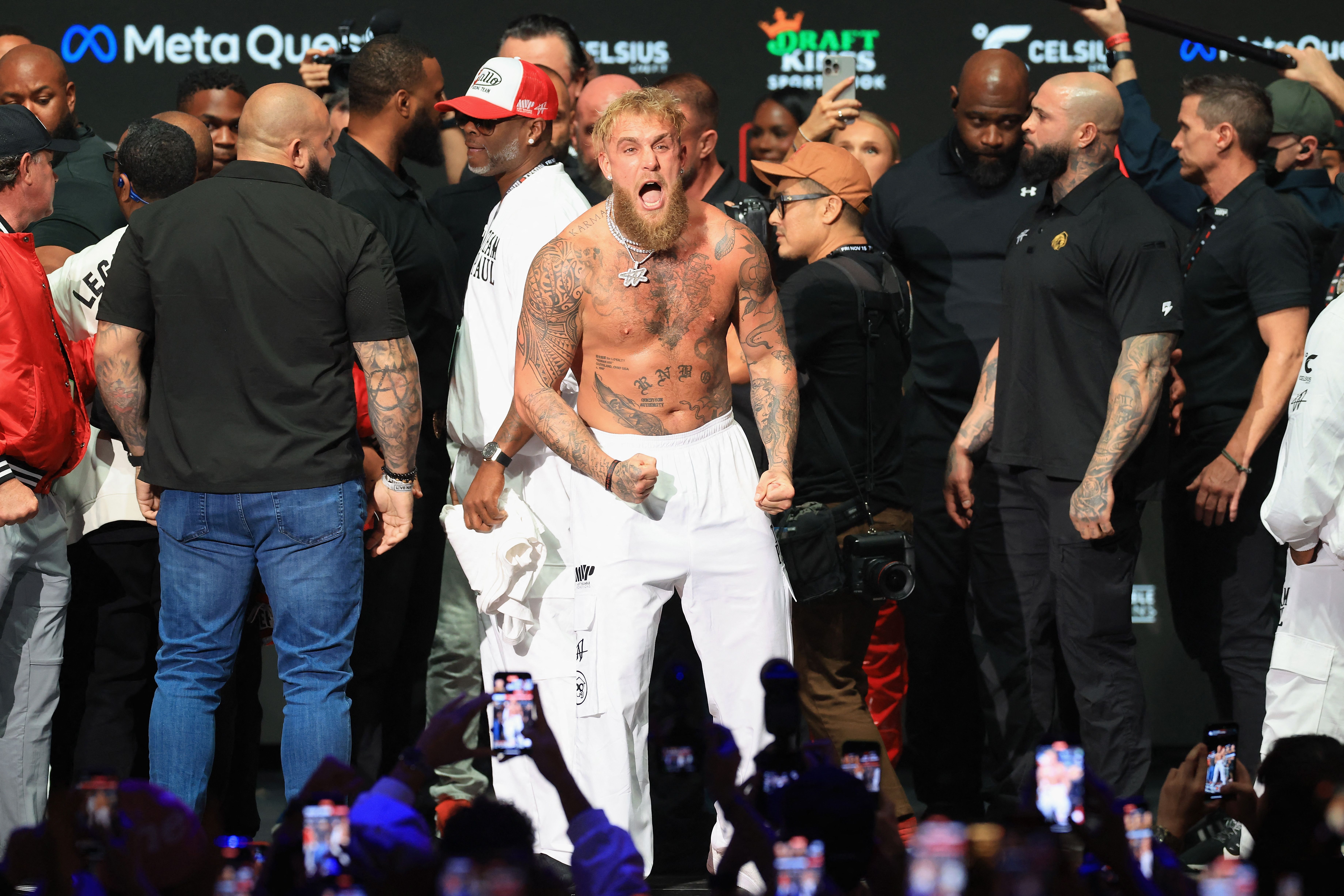 Jake Paul zomba de tapa no rosto dado por Mike Tyson e manda recado