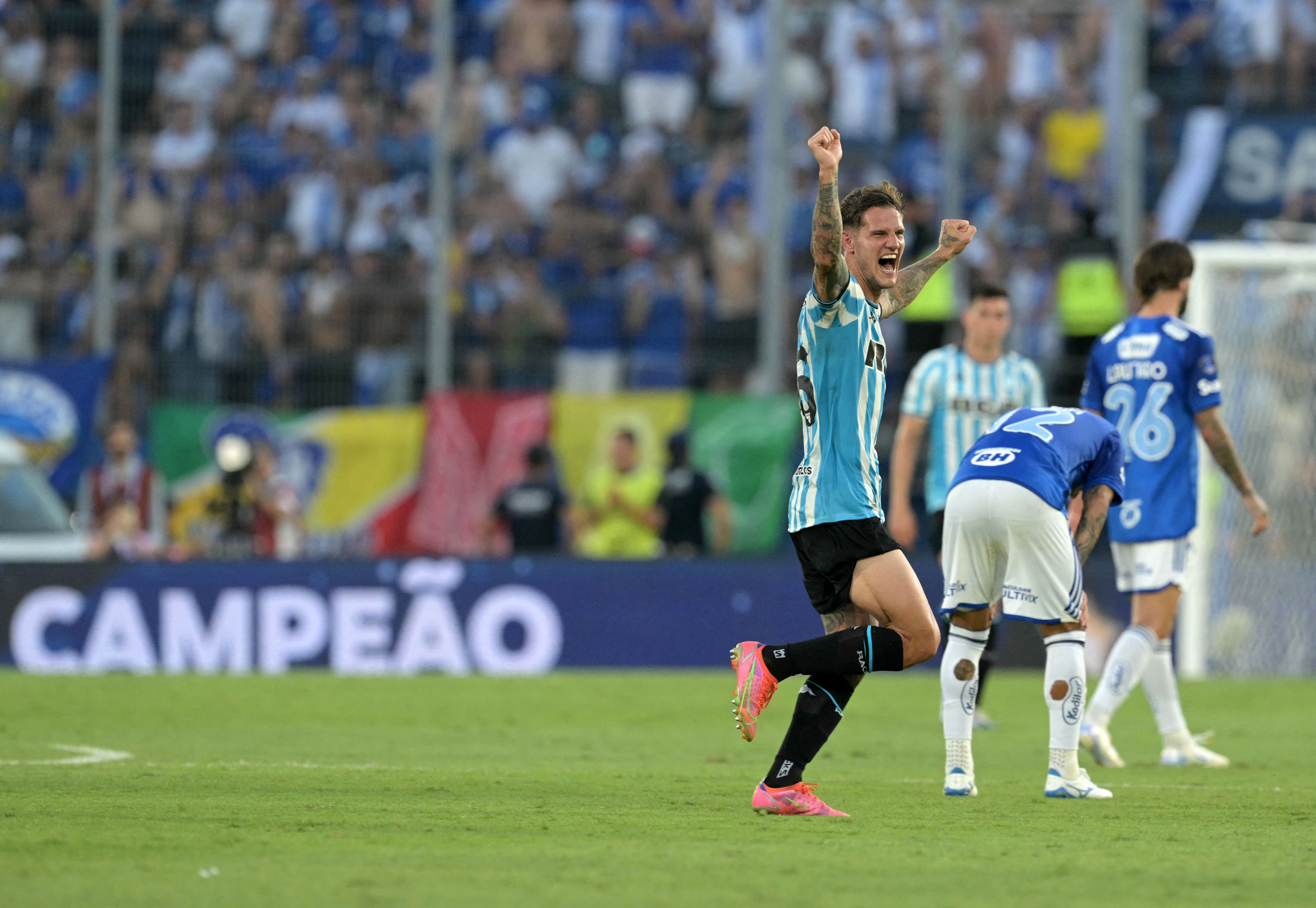 Comentarista da Itatiaia analisa derrota do Cruzeiro na final da Sul-Americana