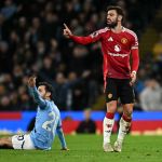Com dois gols no fim, Manchester United bate City de virada no Derby de Manchester
