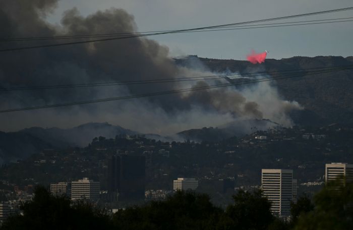 Incêndio na região de Los Angeles, em 9 de janeiro de 2025.