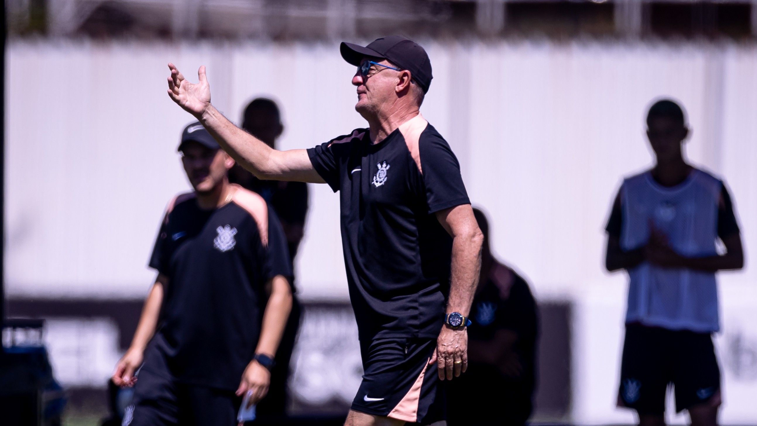Escalação do Corinthians: atacante se recupera de lesão e será titular contra o Santos
