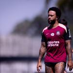 Corinthians tem dia decisivo para sacramentar renovação com Memphis Depay