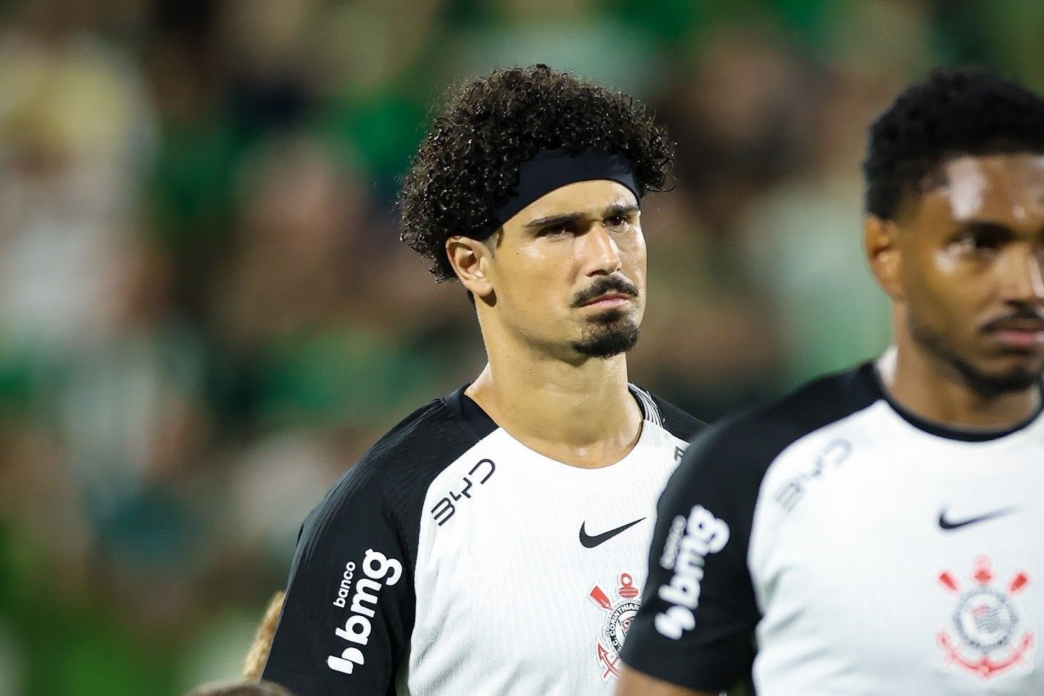 Zagueiro do Corinthians projeta duelo contra o Flamengo: 'Podemos vencer'
