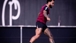 Corinthians aguarda Memphis para dar sequência a tratamento; saiba detalhes