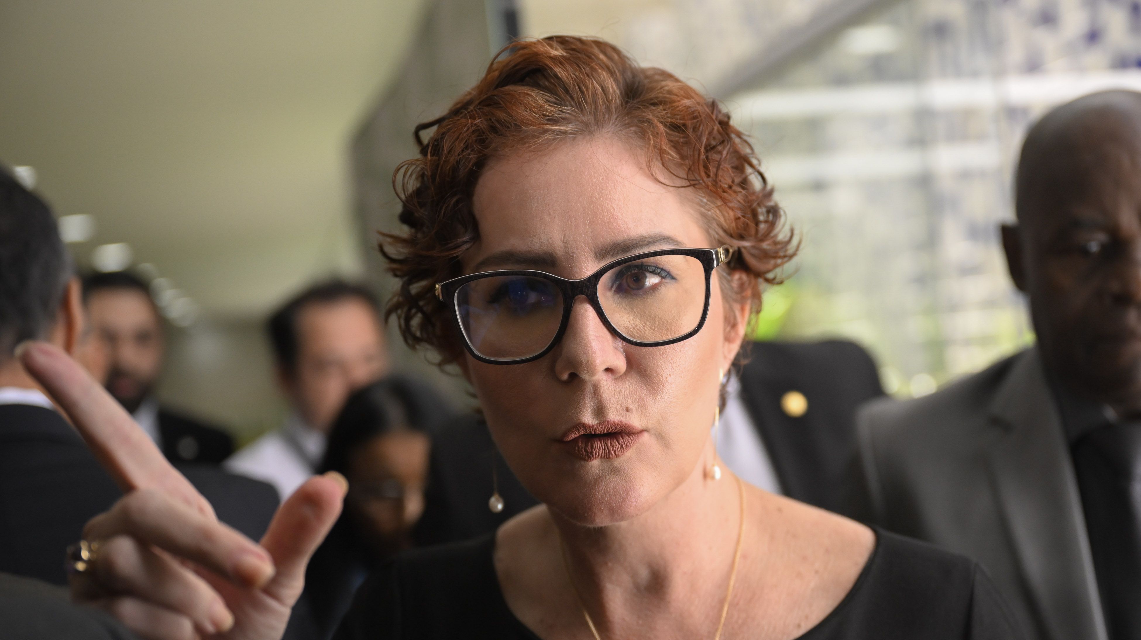Justiça da Itália nega extradição de Carla Zambelli e manda soltar ex-deputada