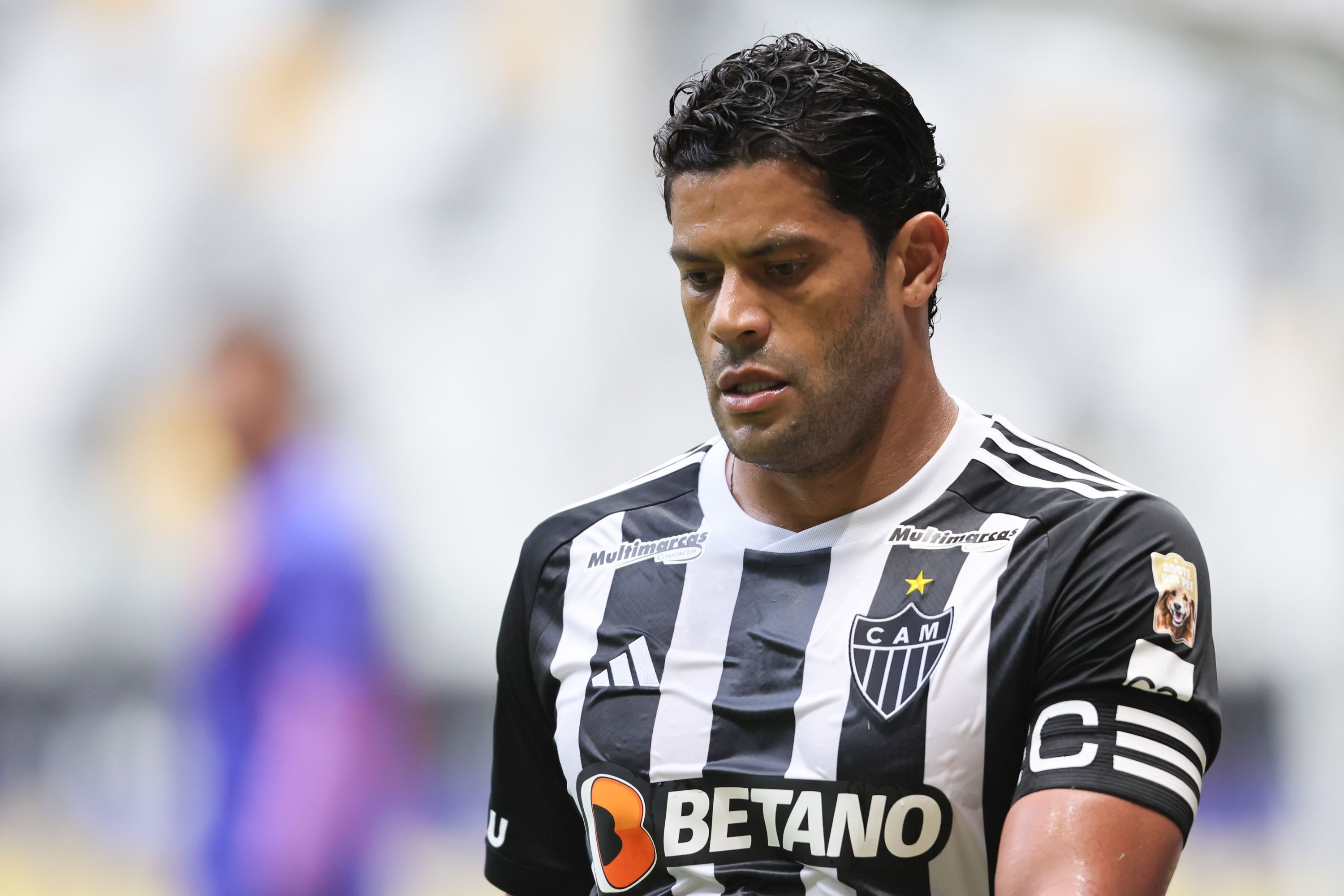 Hulk revela ter jogado no sacrifício em final da temporada: 'Injeção para jogar'