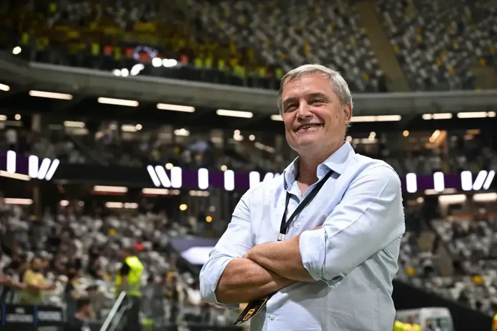 Aguirre sonha com Mundial, compara Botafogo ao Flamengo e o aponta como favorito